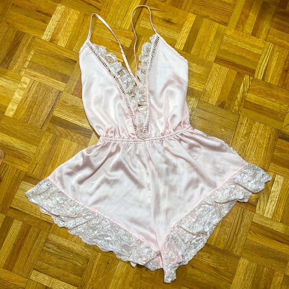 Missguided Lace satin Teddy in Pastel Pink